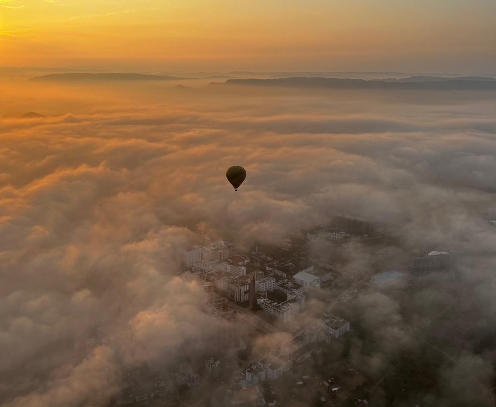 Hot air ballooning