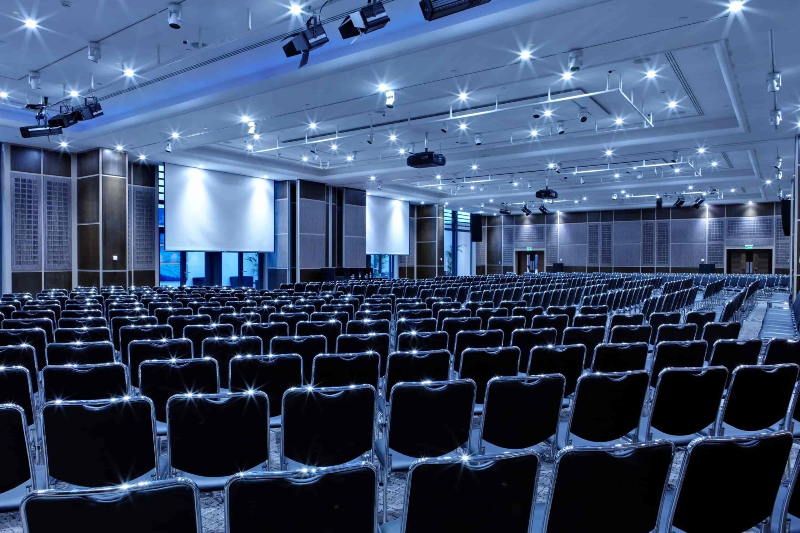 Conference Venues: How to Select the Best Conference Venues for Business Events