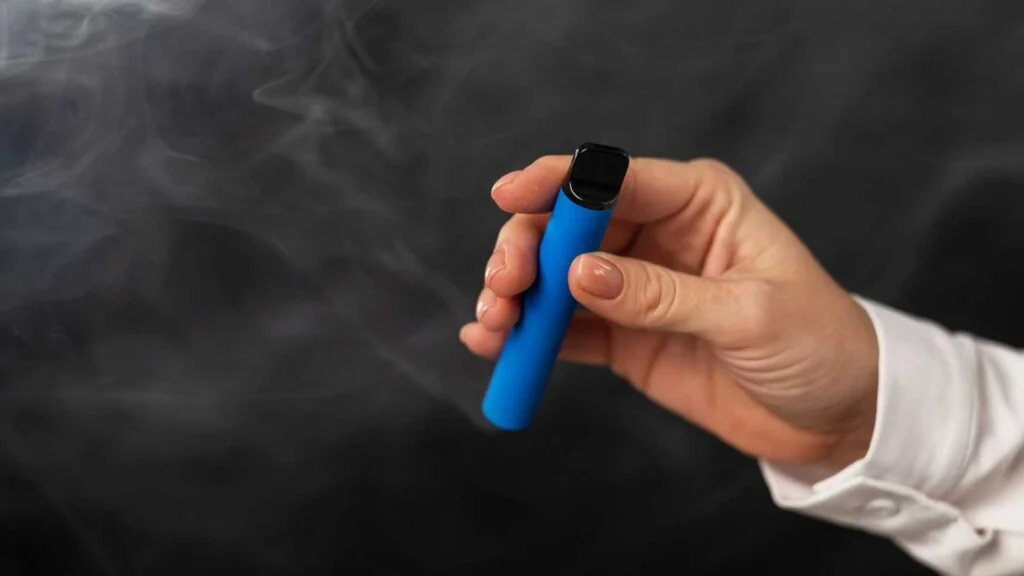 disposable smoking device